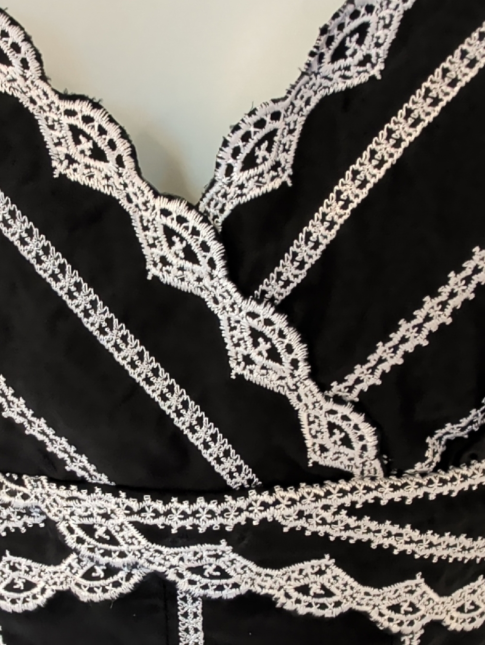 White House Black Market Black Halter Midi Dress with White Lace Details Size 4 - Picture 5 of 11